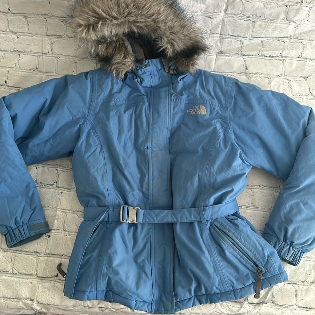 Womens Preloved North Face Coat. Fur Hood Is Detachable. Belt Waist.
